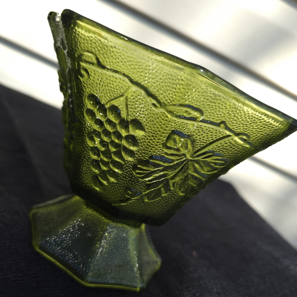 Vintage Anchor Hocking Pedestal Bowl - Picture 5 of 6
